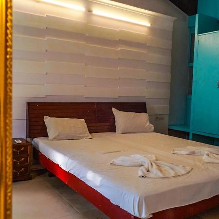 Piggy Calangute By Urban Nomads - Dorms & Pvt Rooms Экстерьер фото
