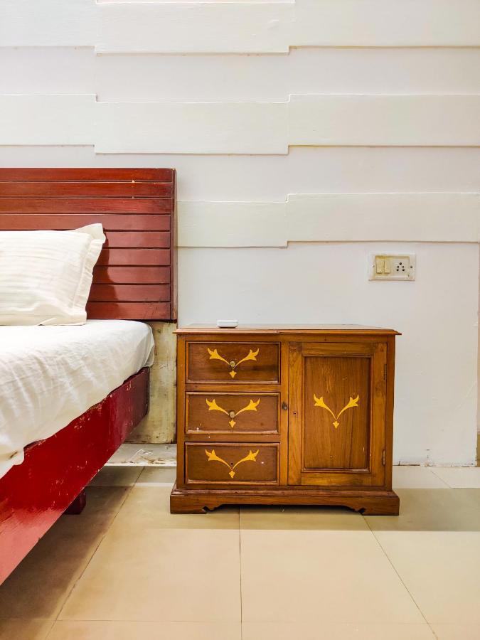 Piggy Calangute By Urban Nomads - Dorms & Pvt Rooms Экстерьер фото