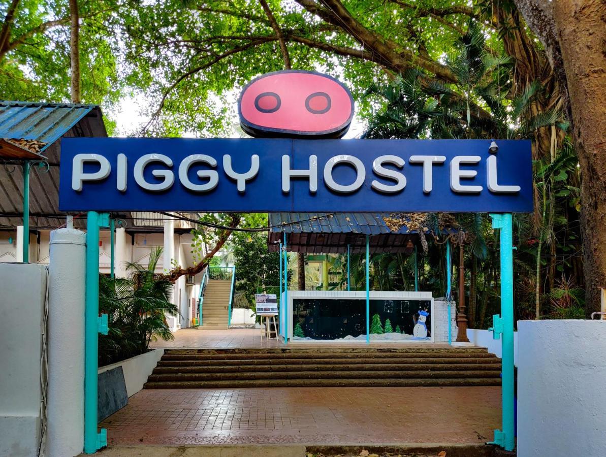 Piggy Calangute By Urban Nomads - Dorms & Pvt Rooms Экстерьер фото