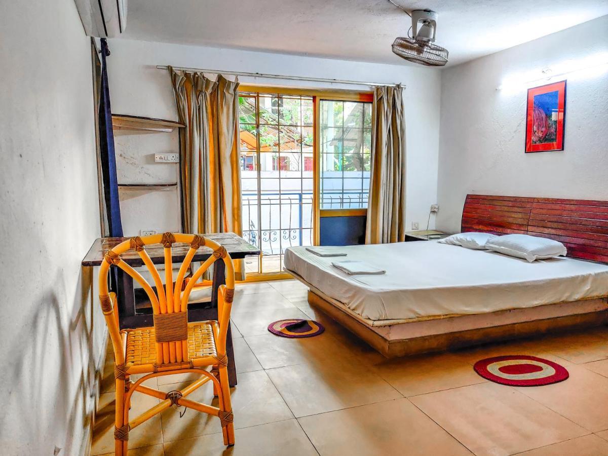 Piggy Calangute By Urban Nomads - Dorms & Pvt Rooms Экстерьер фото