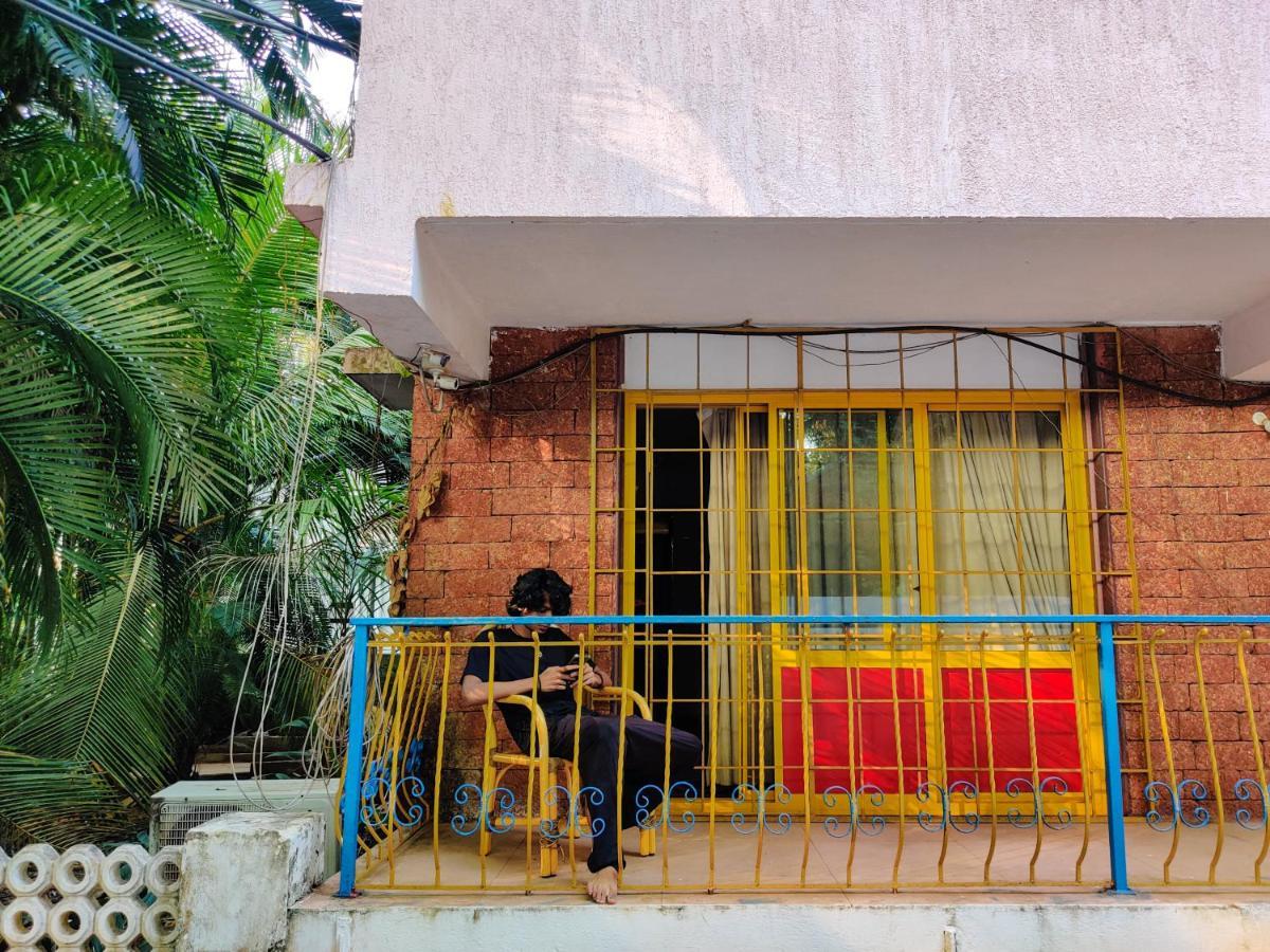Piggy Calangute By Urban Nomads - Dorms & Pvt Rooms Экстерьер фото
