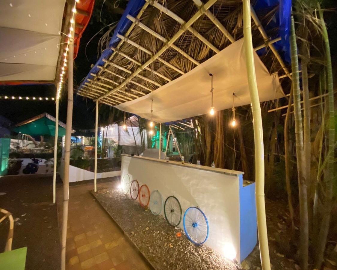 Piggy Calangute By Urban Nomads - Dorms & Pvt Rooms Экстерьер фото